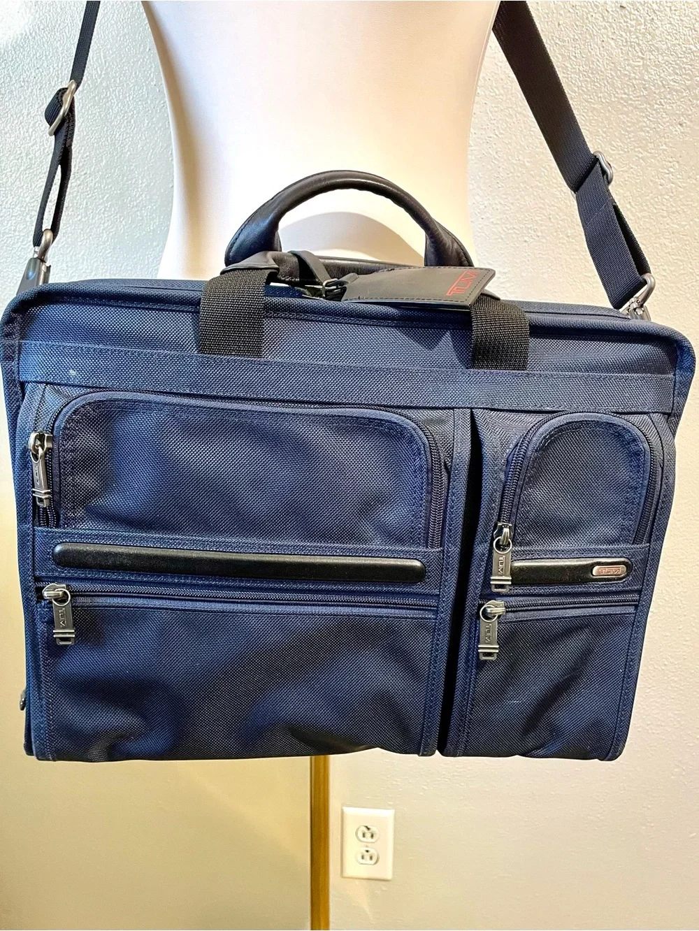 Tumi Alpha Ballistic Nylon Expandable Laptop Briefcase Shoulder Bag Navy Commute